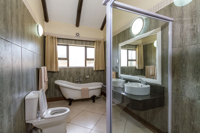 שלושלואי Zulu Nyala Game Lodge מראה חיצוני תמונה